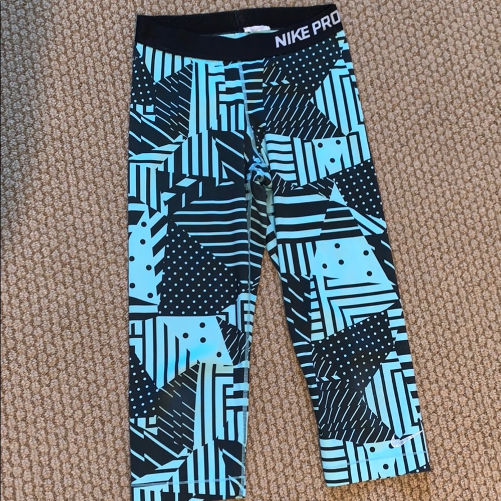 Women’s Nike pro leggings